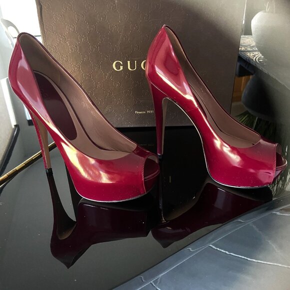 NWT Classic and Stunning GUCCI Burgundy Reddish Leather Pumps - Size 36/6 - Picture 1 of 4